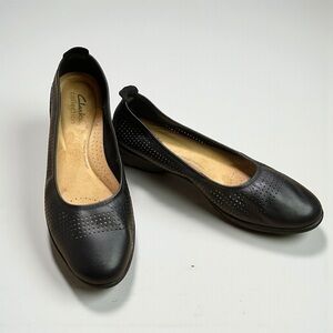 Clarks Jenette Ease Leather Flats